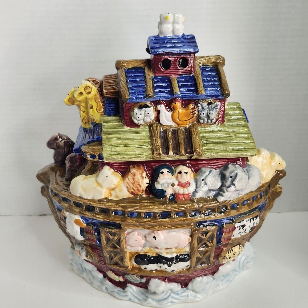 Vintage Bico NOAHS ARK Animals Colorful Ceramic Lidded 11" x 12" Cookie Jar